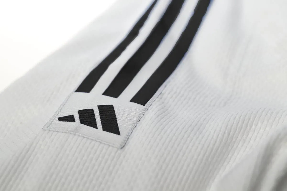 Adidas JU kimono Champion III IJF 750g, biele