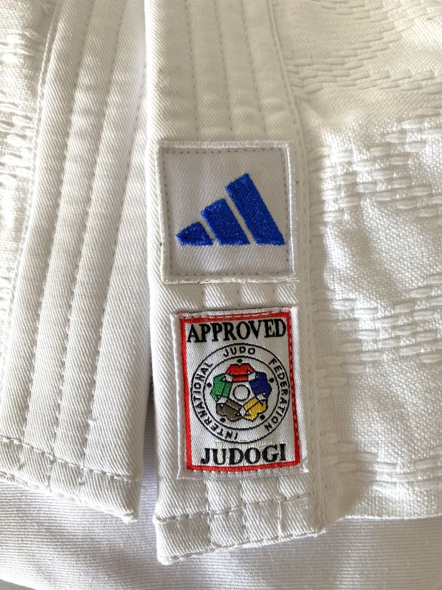 Adidas JU kimono Champion III SVK 750g, biele